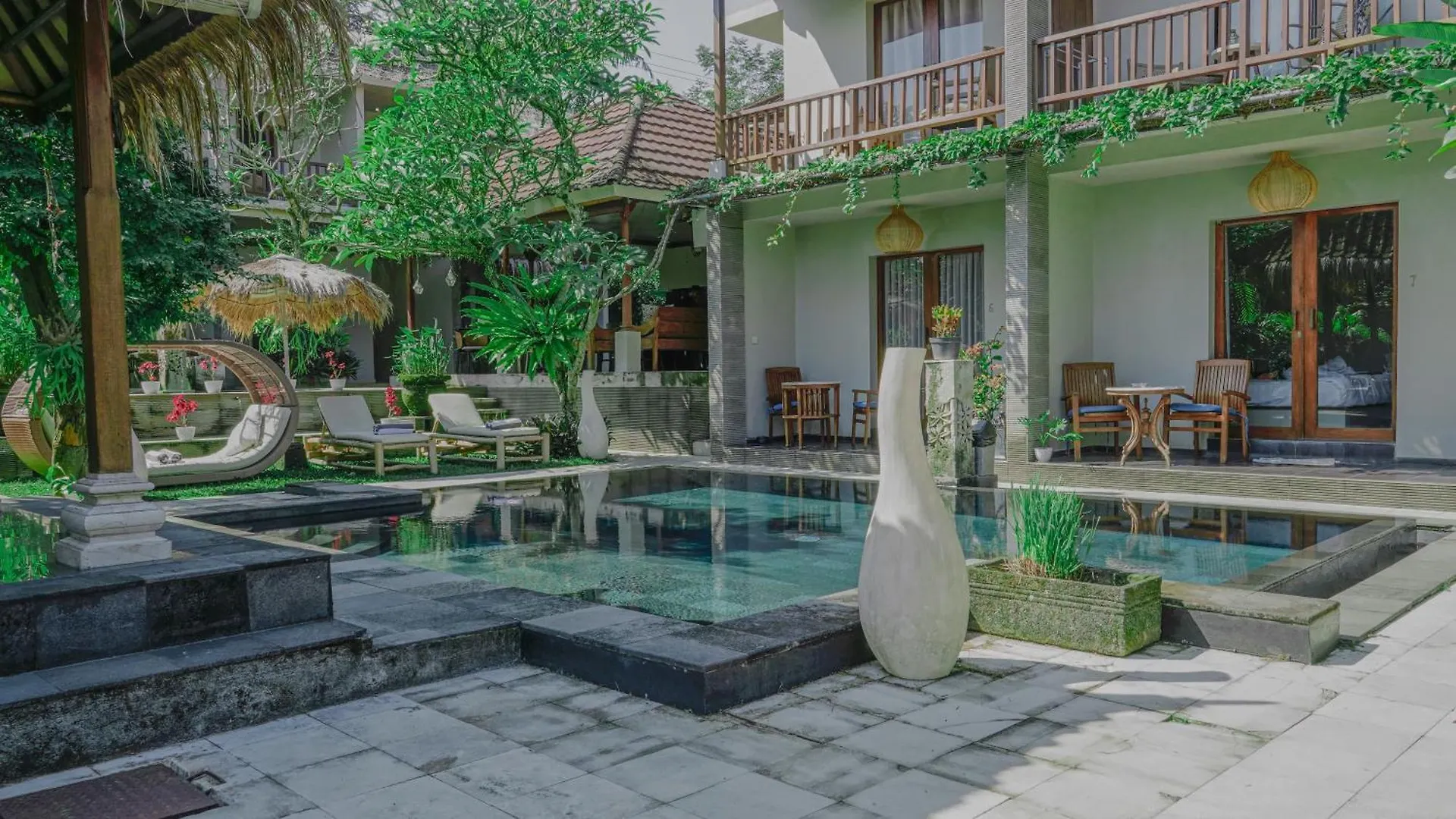 Отель Lokasari Retreat Убуд Курортный комплекс