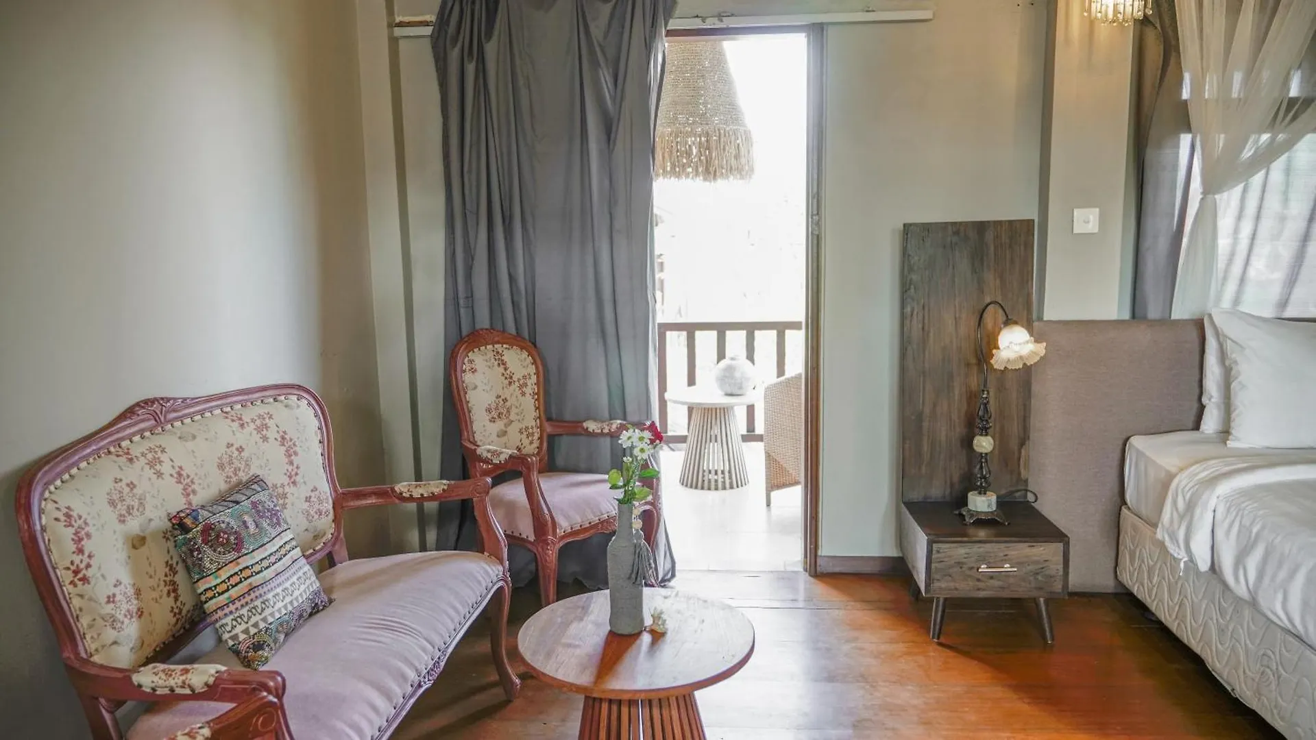 ***** Курортный комплекс Отель Lokasari Retreat Убуд Индонезия
